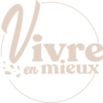 Logo de l'entreprise avec son nom, de couleur beige et avec des pétales de roses.